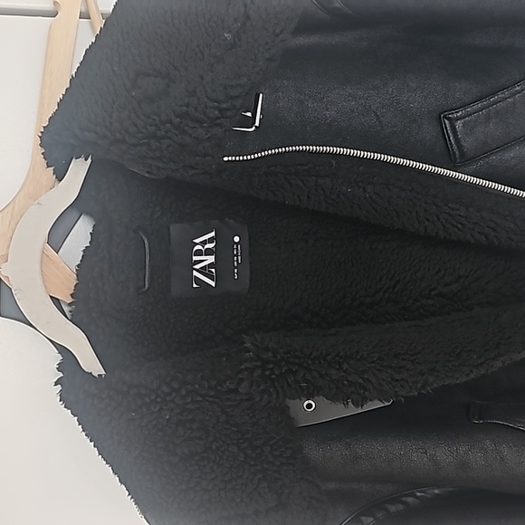 Zara jacket with faux fur - Picture 2 of 4
